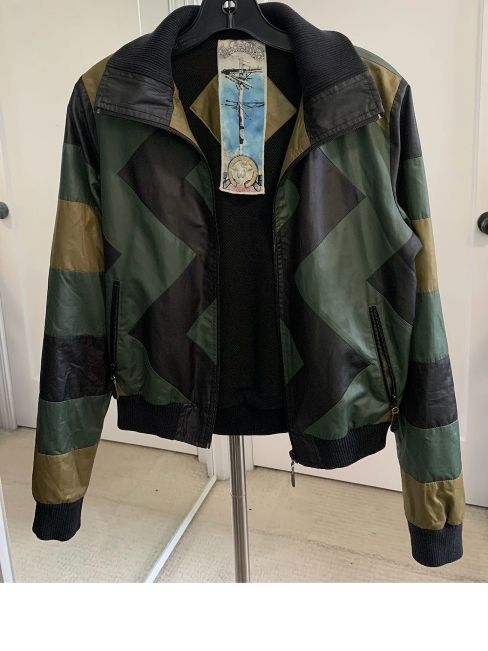 L.A.M.B. Black and Multicolor Green Bomber Jacket in Women’s Small Vintage